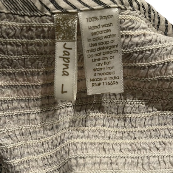 Japana Ruched Tank Top Size Large Preowned casual trendy - Picture 3 of 4